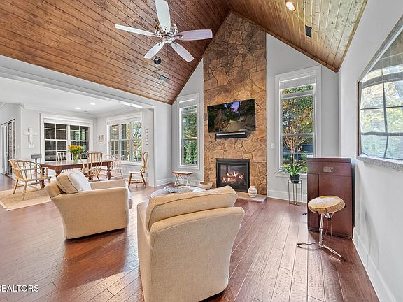 4th image of 1446 Turning Leaf Ln