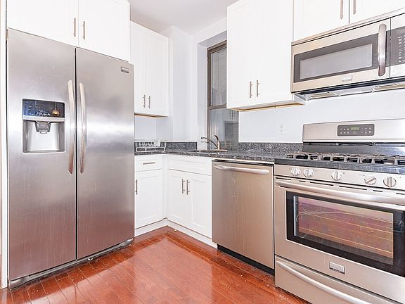 3rd image of 223 Bainbridge St #5N