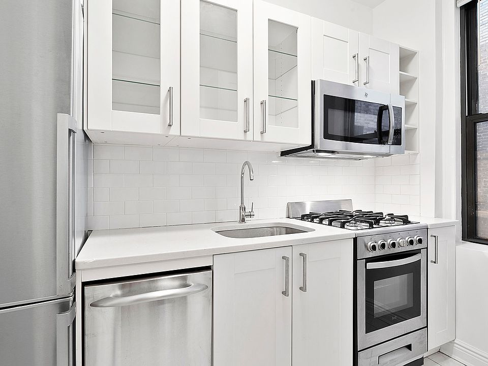 1st image of 225 W 25th St APT 4J