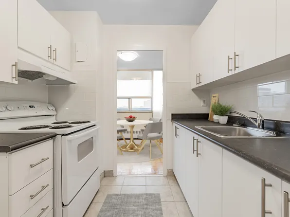 2005 Eglinton Avenue West