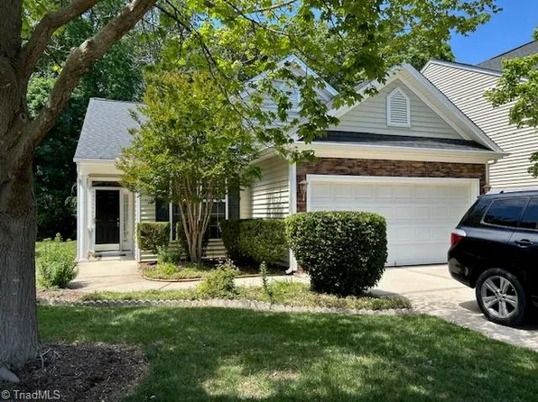 7807 Braefield Dr, Raleigh, NC 27616