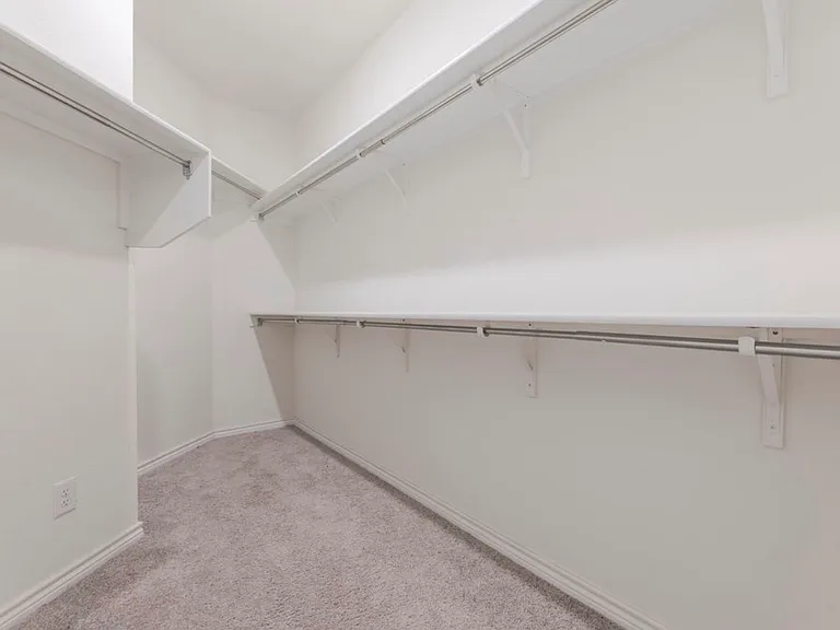 9507 Reinhartz Way — Photo 7