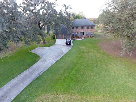 3rd image of 262 Veranda Dr