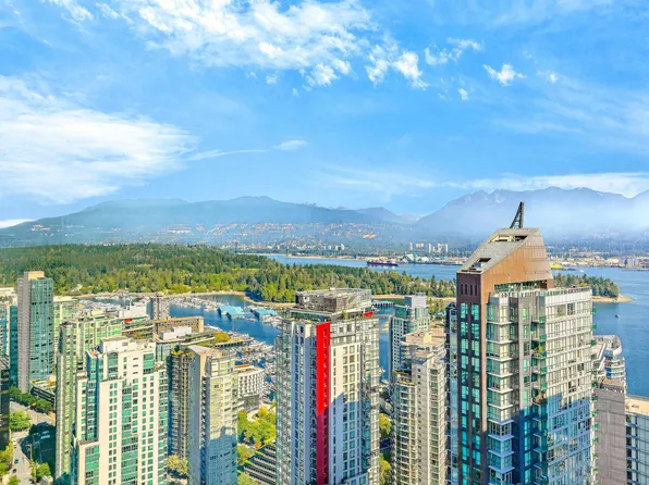 1151 W Georgia St #4806, Vancouver, BC V6E 0B3