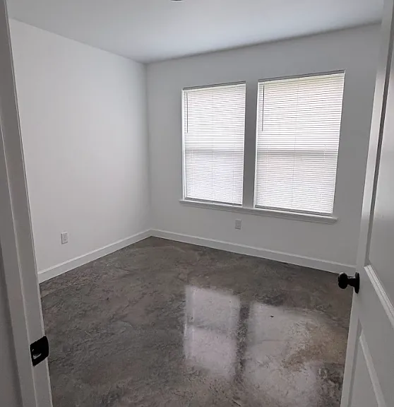 801 Goodwyn St — Photo 6