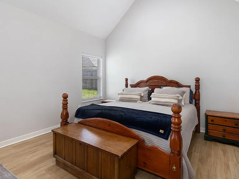 129 Winchester Pl — Photo 7