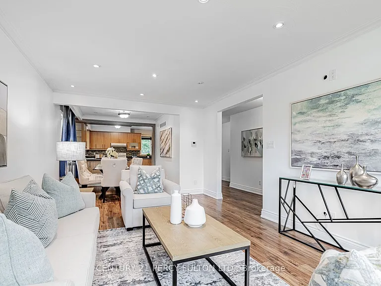 257 Otonabee Ave #MAIN — Photo 15
