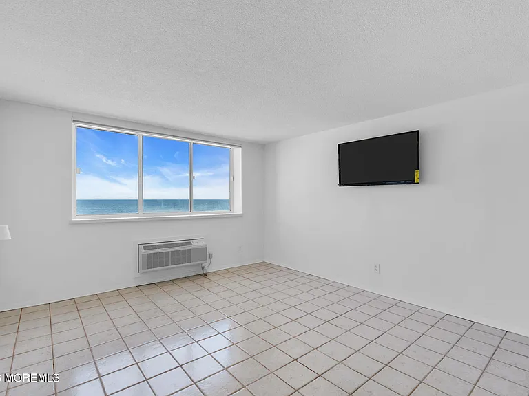 55 Ocean Ave #3L — Photo 24