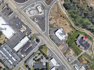 610 N Main St, Phoenix, OR 97535