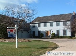 830 Millbrook Dr, Neenah, WI 54956