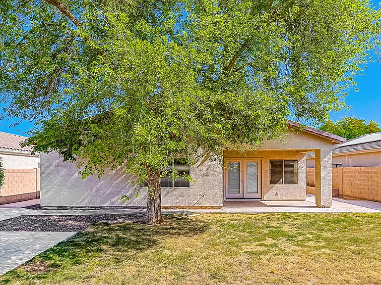 2081 E Runaway Bay Pl — Photo 16