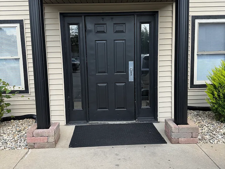 420 Johnston St #1 — Photo 2