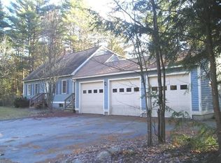 16 Blake Rd, Weare, NH 03281