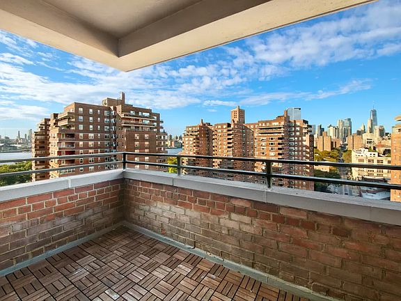 2nd image of 475 Franklin D Roosevelt Dr APT L1802