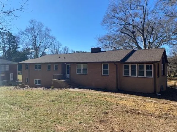 3004 W Croft Cir, Spartanburg, SC 29302