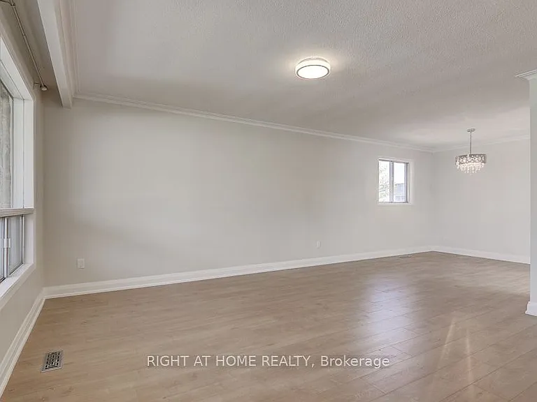 2126 Varency Dr — Photo 15
