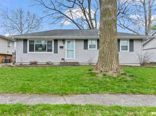 2328 Queensway Rd, Springfield, IL 62703