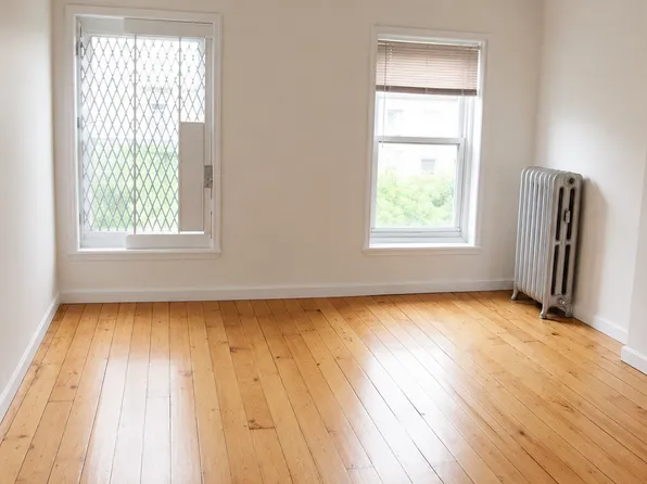 455 Willoughby Avenue image 1 of 7