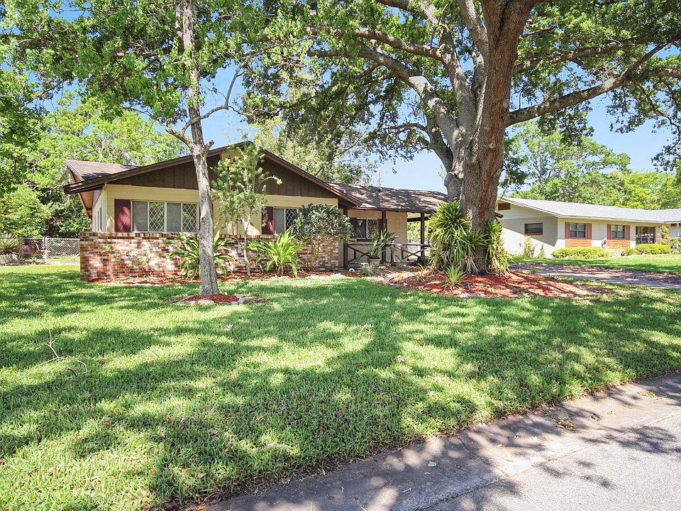 1st image of 302 Temple Dr