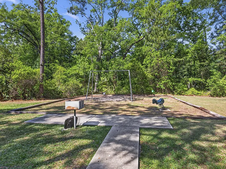 Pinecrest Greene — Photo 38