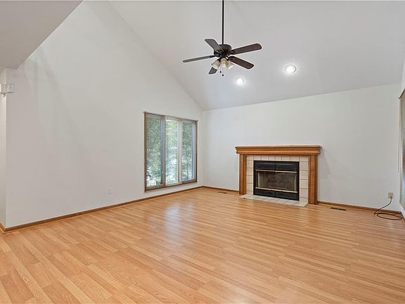 3rd image of 2328 NW Ashurst Dr
