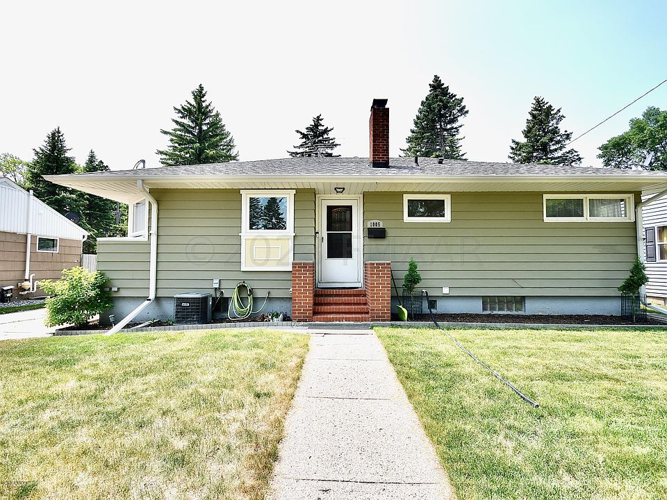 1st image of 1005 1st St S