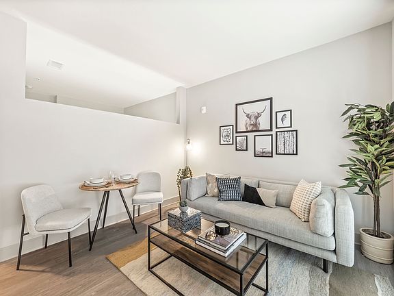 2nd image of 1400 Montana Ave NE #222