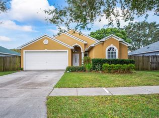 1475 Lake Shore Ranch Dr, Seffner, FL 33584