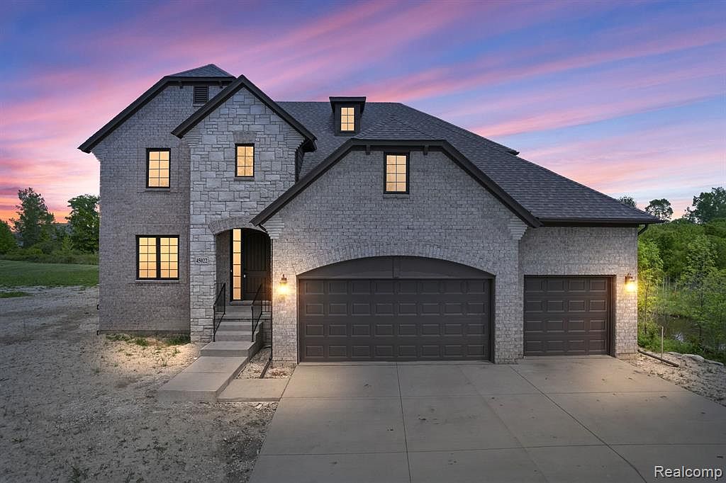 45022 Twin River Dr, MI 48044 Zillow