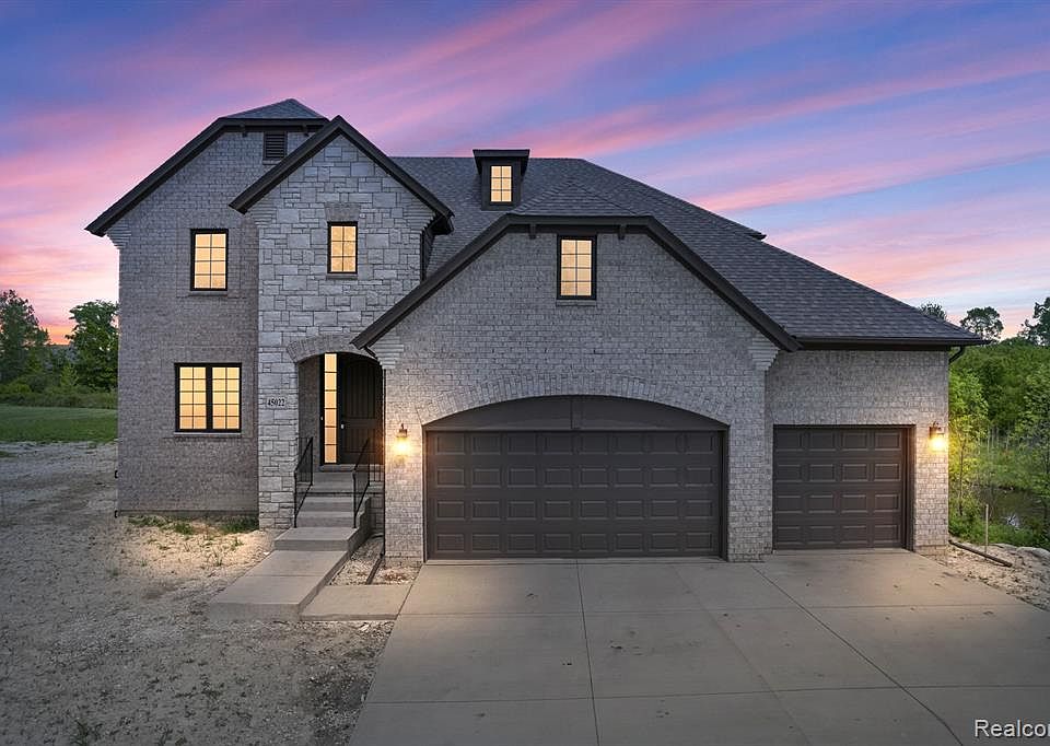 45022 Twin River Dr, MI 48044 Zillow