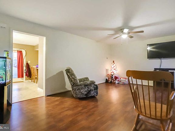 4th image of 383 S Cannon Ave