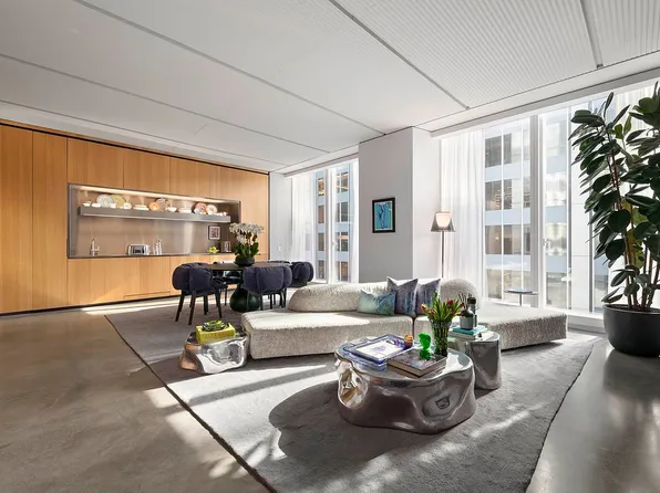 100 E 53rd St #5A, New York, NY 10022
