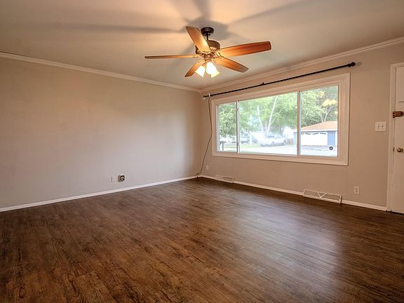 2nd image of 116 Sprunger Dr