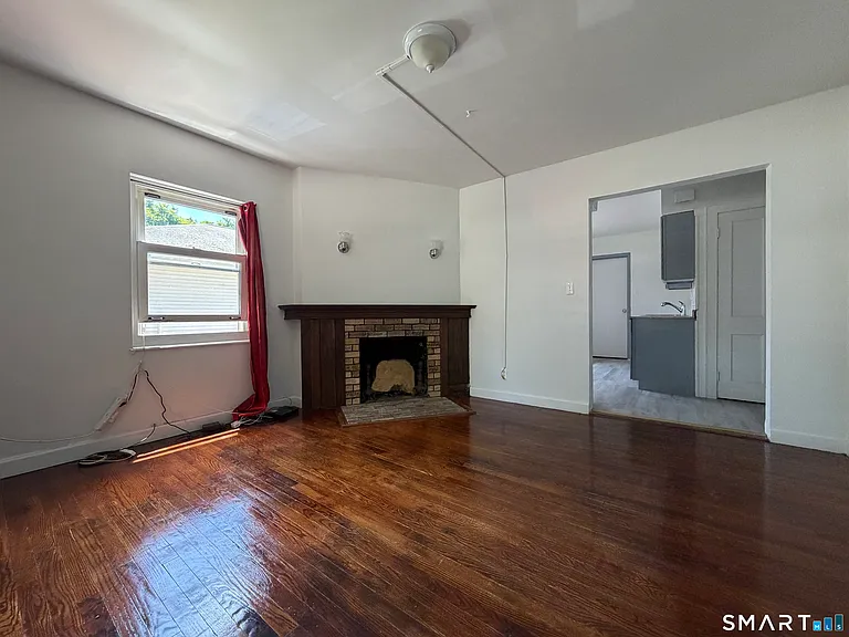 155 Clover St — Photo 5