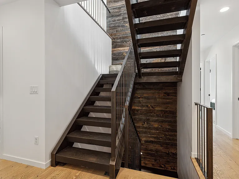 1102 Norfolk Ave — Photo 39