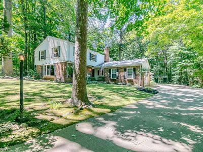 2306 River Rd, Willoughby Hills, OH, 44094