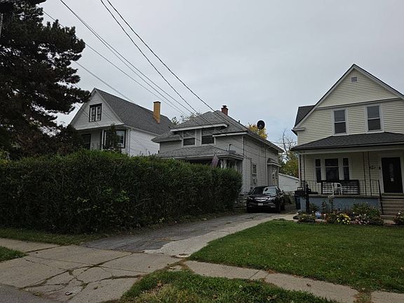 2nd image of 52 Floss Ave