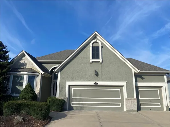 14690 S Glen Eyrie St, Olathe, KS 66061