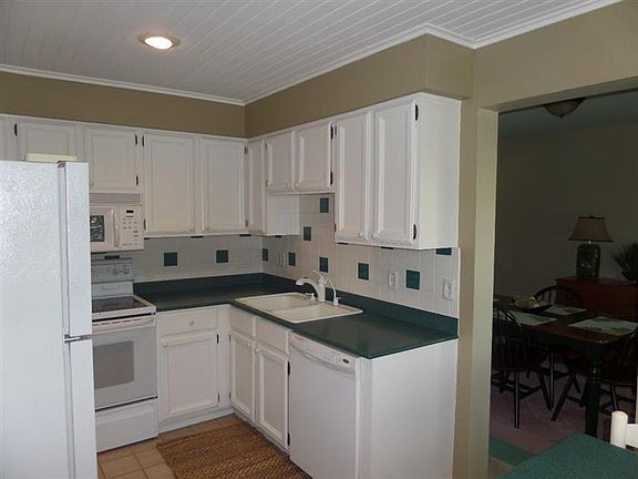 4th image of 5673 Thomaridge Ct