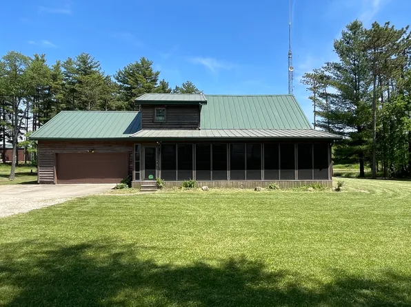 9826 Birkbeck Rd, Clinton, IL 61727