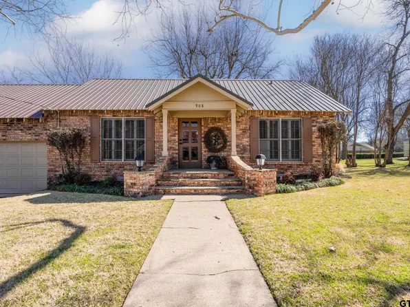 908 Sycamore St, Mineola, TX 75773