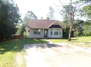 458 Apple Dr, Crestview, FL 32536