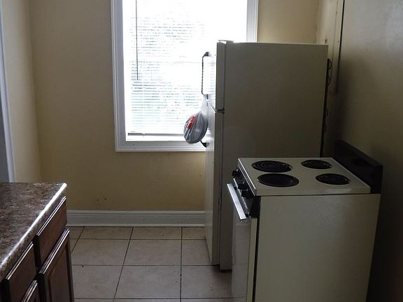 5th image of 677 W 4th Ave APT 4