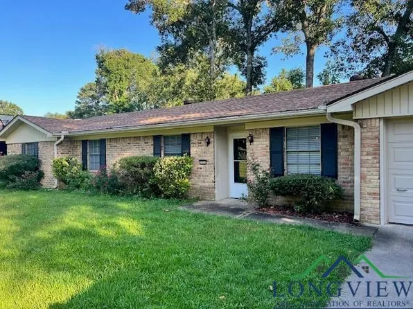 1420 Emerald Dr, Longview, TX 75605