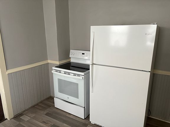 3rd image of 145 E 30th St #3