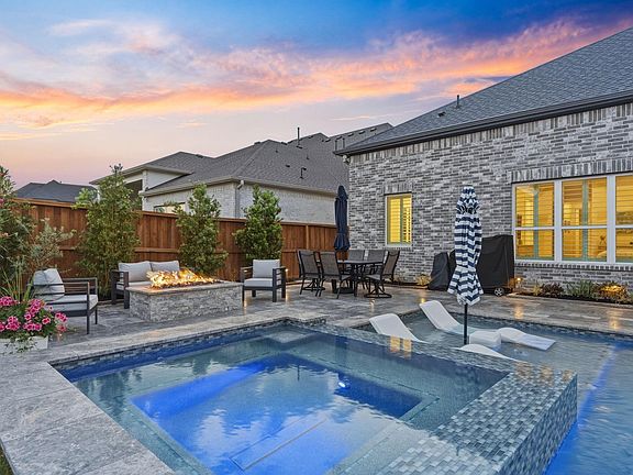 3rd image of 4708 Lorelai Ln