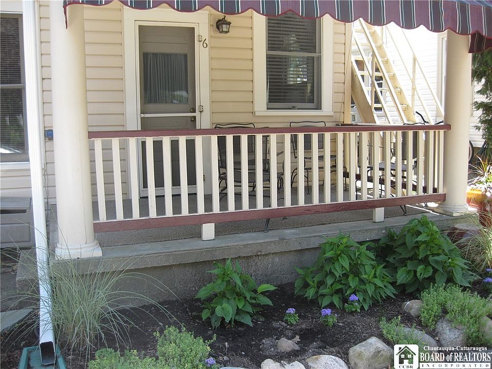 1st image of 33 Waugh Ave Unit 6