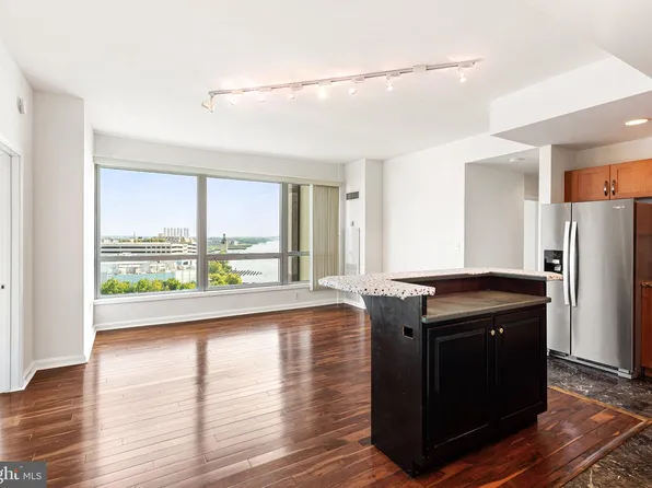901 N Penn St Unit R1107, Philadelphia, PA 19123