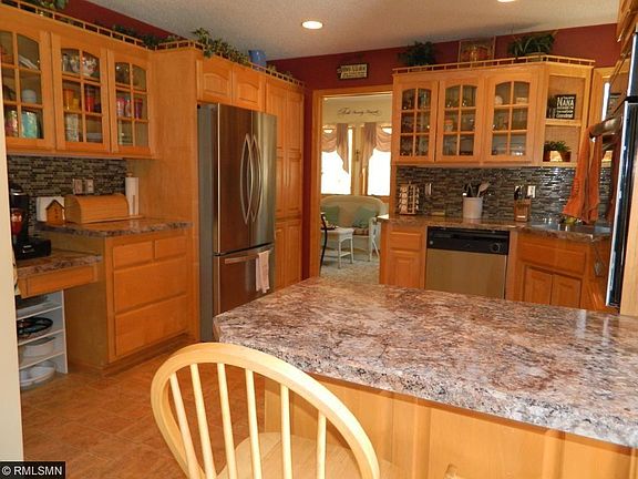 5th image of 40957 Greystone Ave