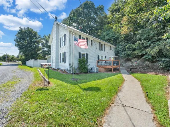 271 Updike Ln, Roanoke, VA 24019